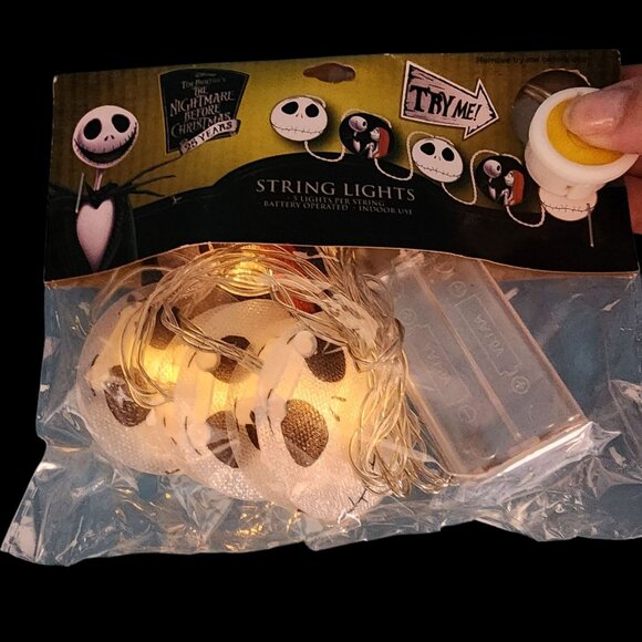 Nightmare Before Christmas 25th Anniversary Jack Skellington String Lights 2018 - Picture 2 of 9